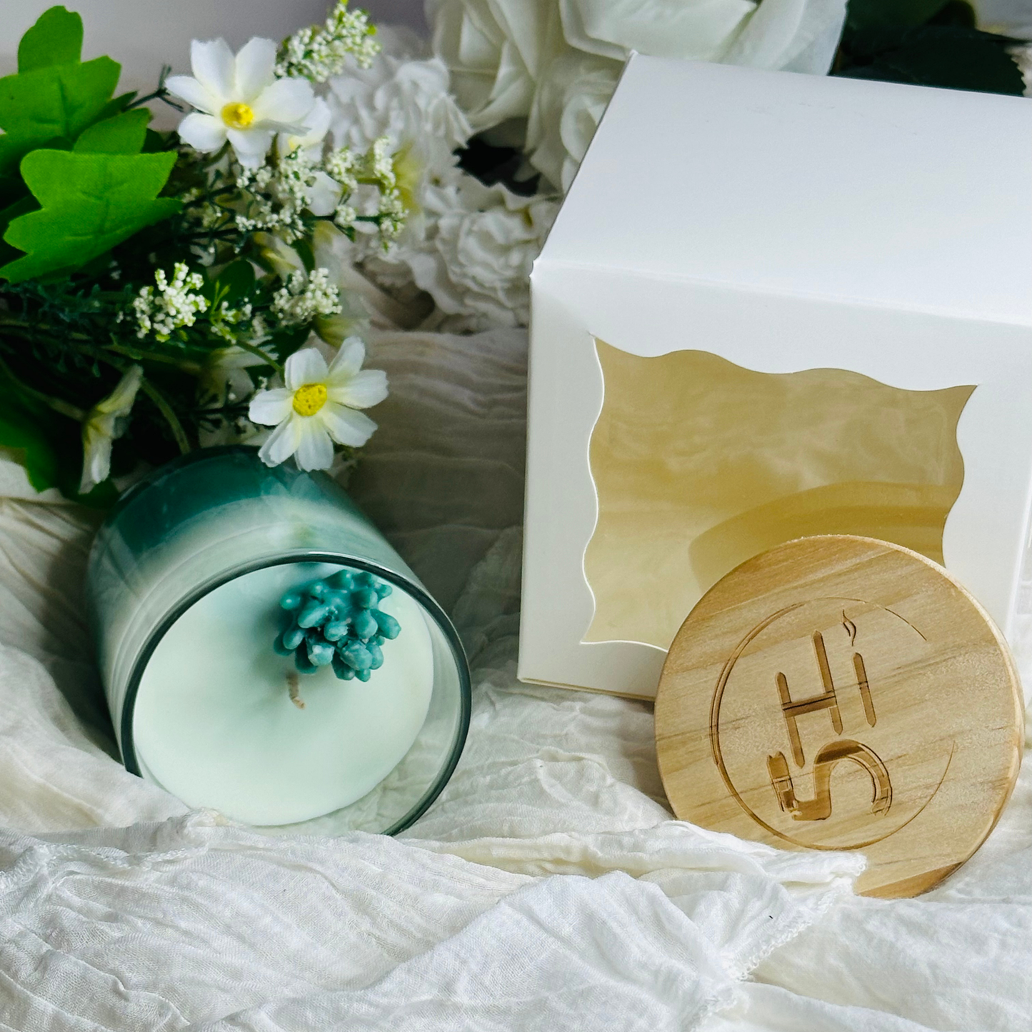 Hi5 Scented Candle,  Luxurious Soy Wax, Single Wick, 40-45 Hours Burn Time, 8 oz (172g) 160gm