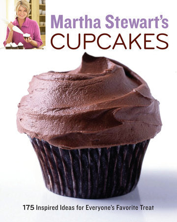 Martha Stewart's Cupcakes Paperback by Martha Stewart Living Magazine