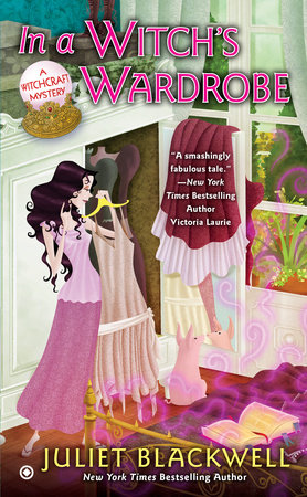 In a Witch's Wardrobe Paperback by Juliet Blackwell