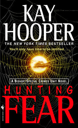 Hunting Fear Paperback by Kay Hooper